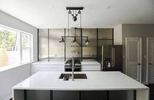 Point Breeze Casa | Moderno, cocina de chef, terraza en la azotea, baños tipo spa