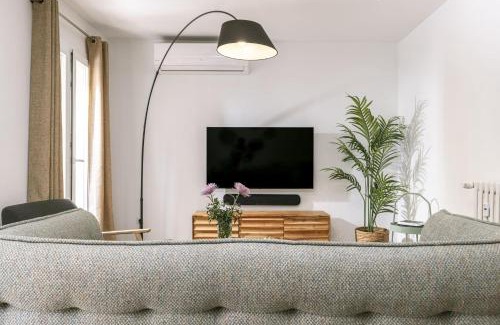 Chueca Apartamento | Modern & Chic 2BR/2BA apartment in trendy Chueca