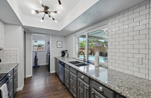 Northeast Carrollton Casa | Modern & Chic 4-BD/2-BA | Pool, Hot Tub, BBQ Grill