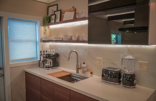 Victoria Park Condominio | Modern & Chic Condo Prime Location Run by Owners