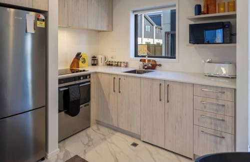 Upper Riccarton Casa | Modern Chic Retreat 2 Bed, 2 Bath: Riccarton