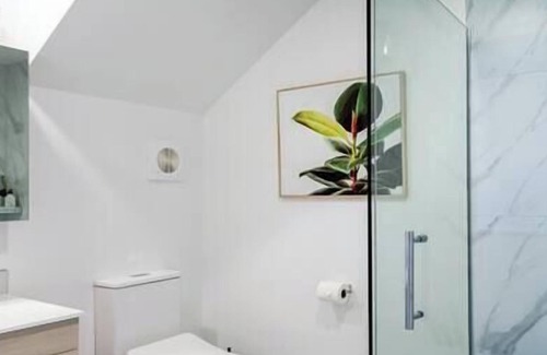 Upper Riccarton Casa | Modern Chic Retreat 2 Bed, 2 Bath: Riccarton