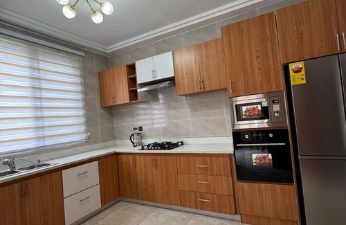 Santeo Apartamento | Modern City Retreat in Accra, Ghana