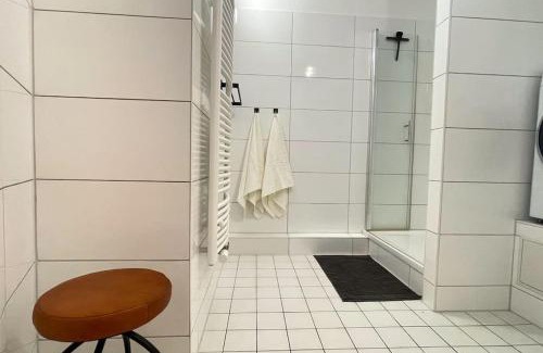 Mitte Apartamento | Modern City Apartment l Netflix l fast wifi l Xbox