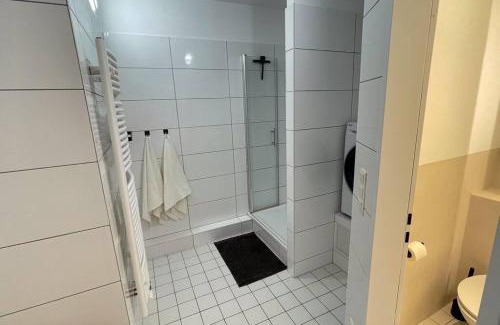 Mitte Apartamento | Modern City Apartment l Netflix l fast wifi l Xbox