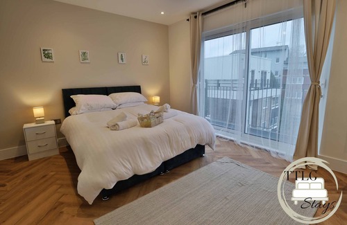 Rickmansworth Apartamento | Modern City Escape by TTLG Stays