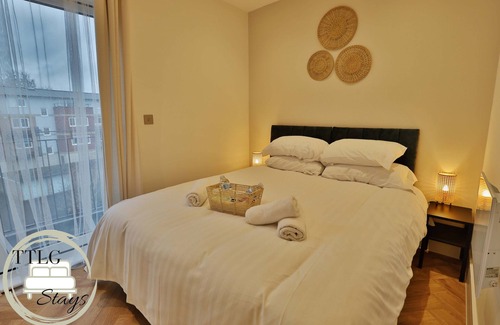Rickmansworth Apartamento | Modern City Escape by TTLG Stays