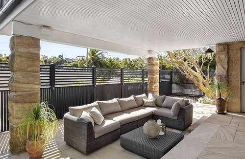 Mosman Casa | Modern Classic at Mosman Bay - 5 Mins To Ferry