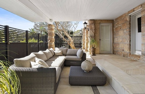 Mosman Casa | Modern Classic at Mosman Bay - 5 Mins To Ferry