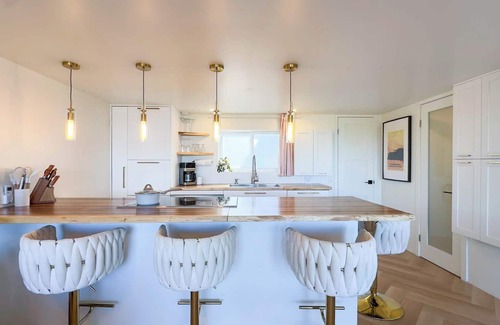 Inverhuron Cabaña | Modern Classic *LakeViews*