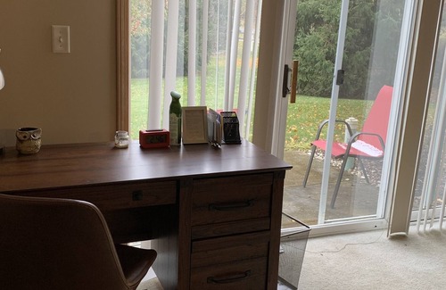 Carpentersville Casa | Modern, Clean, Peaceful Townhome