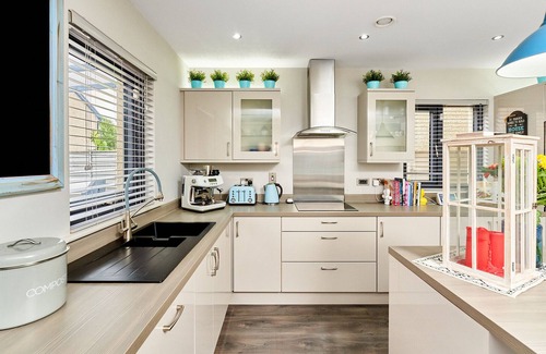 Ongar Casa | Modern Clonsilla Townhouse Sleeps 6