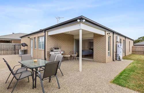 St Leonards Casa | Modern Coastal Family Holiday Home