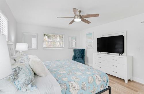 Indian Rocks Beach Casa | Modern Coastal Home