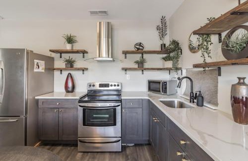 Lehighton Casa | Modern Coed Dorm 10 mins from Jim Thorpe