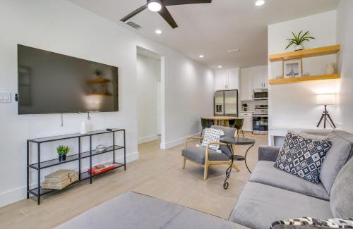 Brownsville Casa | Modern Comfort Centrally Located Brownsville Home