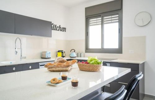 Nahariya Apartamento | Modern Comfort Escape by Sea N' Rent