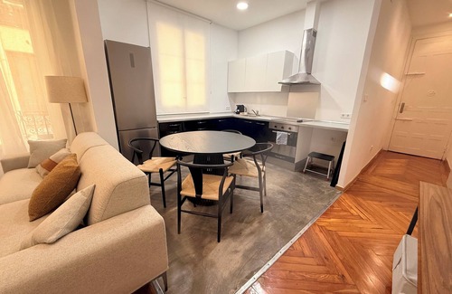Chueca Apartamento | Modern Comfort in Madrid: 2BR Gem