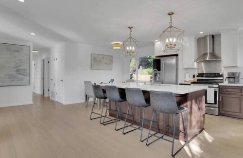 El Sobrante Casa | Modern Comfort in the Richmond/El Sobrante Hills