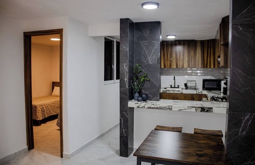 Puerto Vallarta Casa | ¡Comodidad moderna en el corazón de Puerto Vallarta! ¡Wifi, aire acondicionado!