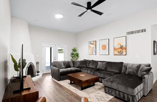 Litchfield Park Casa | Modern Comfort Pool BBQ Prime Location