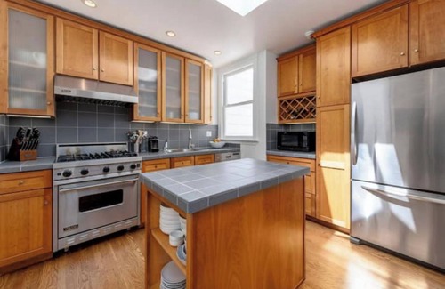 Corona Heights Casa | Modern Comfort: San Francisco Edition