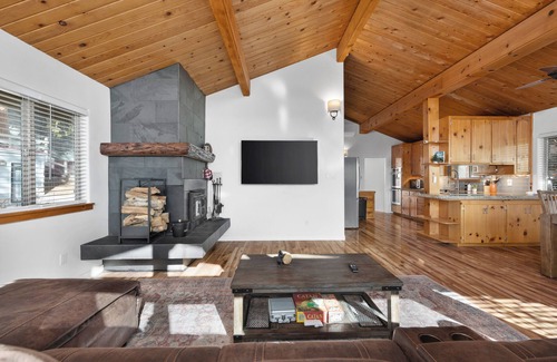 Alta Sierra Cabina | Modern Comfort in the Southern Sierras