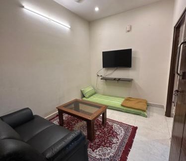 Kalyan Nagar Apartamento | Modern Comfortable 1BHK Prime location Service Apartments