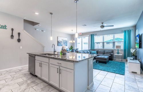 Indian Wells Casa | Modern Compass Bay Corner Unit w/ Game Room | Pet Friendly | Sleeps 10