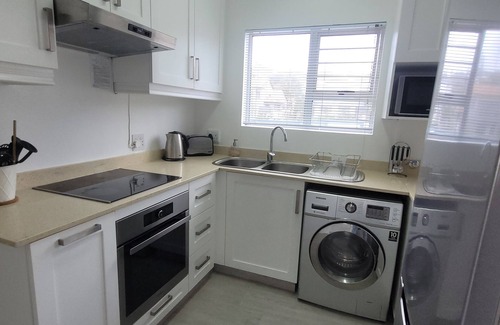 Ballito Apartamento | Complejo moderno en el paseo de Ballito
