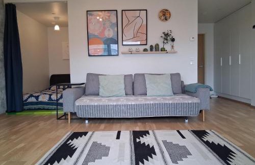 Pasila Apartamento | Modern condo built-in Mall of Tripla