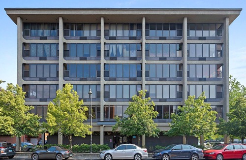 Near South Side Condominio | Modern Condo by McCormick Place