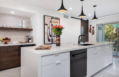 Old Las Palmas Condominio | Modern Condo In Heart Of Palm Springs!