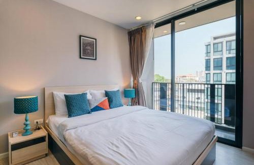 Huay Kaew Apartamento | Modern Condo in Nimman (F606) by Pimolplace