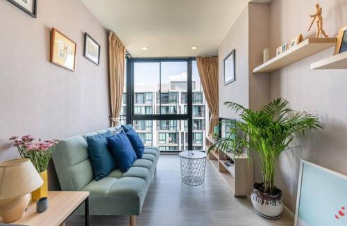 Huay Kaew Apartamento | Modern Condo in Nimman (F709) by Pimolplace