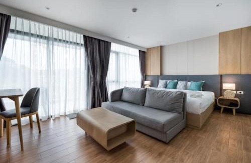 Sa Khu Apartamento | Modern Condo in Wyndham Gardens on the beach