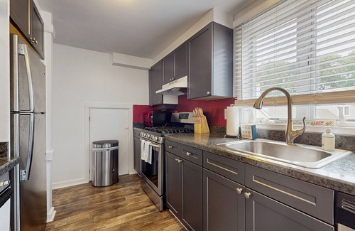 Mews Village Condominio | Modern condo near golf & beach with AC, deck, W/D and board games