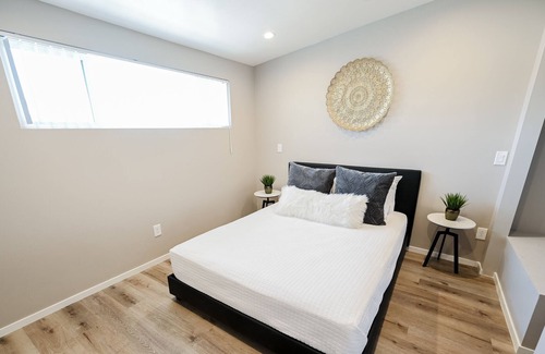 Gateway District Condominio | Modern Condo Walking Distance to the Strip