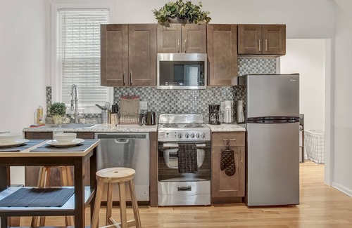 Point Breeze Apartamento | Moderno recientemente renovado 2 hab. Apt cerca del centro de la ciudad