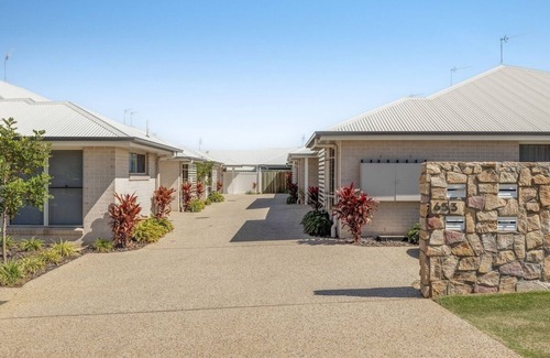 Glenvale Apartamento | Modern & Convenient Living!