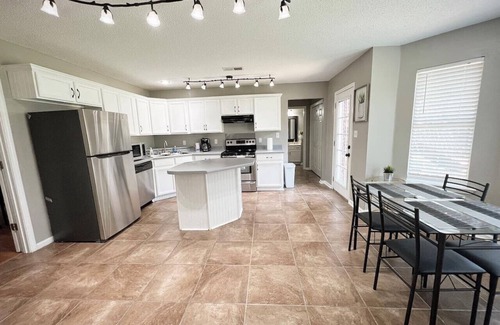 Gray's Creek Casa | Modern Cordova 4BR, quiet & safe