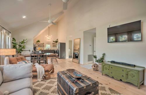 Eagle Rock Casa | Modern Cottage Escape On Table Rock Lake!