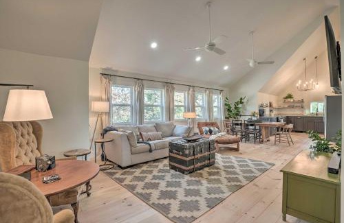 Eagle Rock Casa | Modern Cottage Escape On Table Rock Lake!