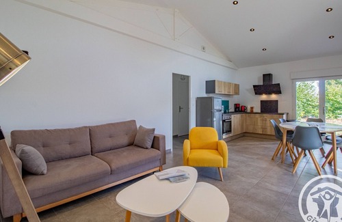 La Renaudiere Cabaña | Moderna y Confortable Casa Rural Cerca de Nantes y Puy du Fou