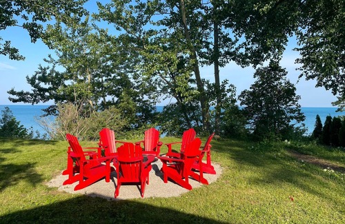 Dashwood Cabaña | Modern Cottage on the Water - Newly Renovated!