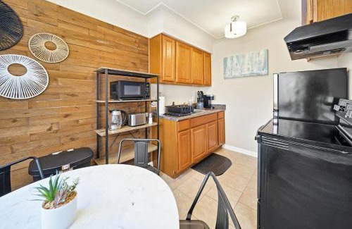 Shelby Township Apartamento | Modern Cozy 1 Bedroom Apartment in Shelby Township