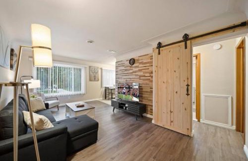 Shelby Township Apartamento | Modern Cozy 1Bedroom Apartment Shelby Township Retreat