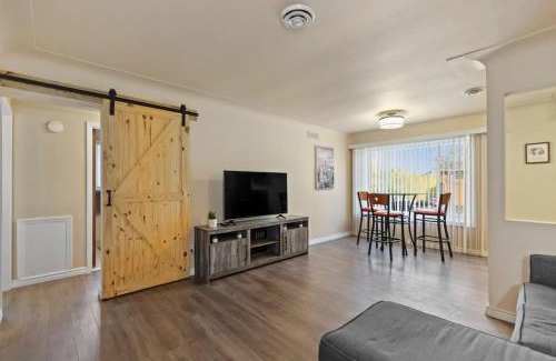 Shelby Township Apartamento | Modern Cozy 2b apt in Shelby Twp