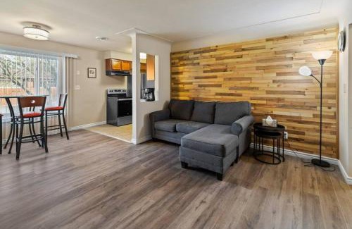 Shelby Township Apartamento | Modern Cozy 2b apt in Shelby Twp