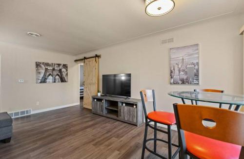 Shelby Township Apartamento | Modern Cozy 2b apt in Shelby Twp